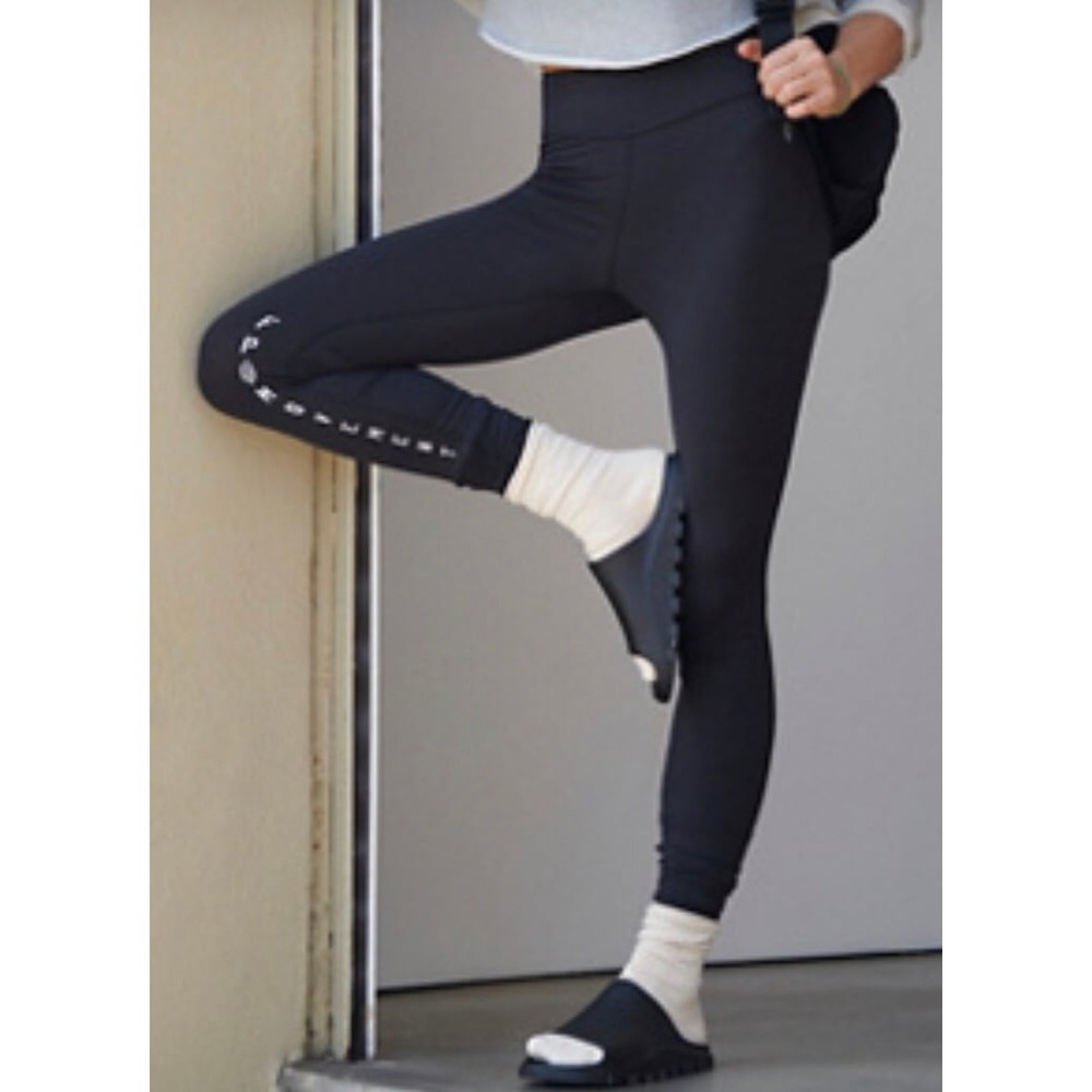Free People Movement Size‎ L Black All Out Leggings Inseam 29 in